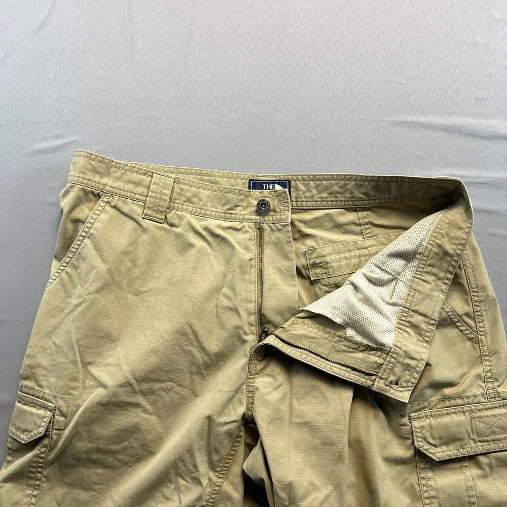 The North Face Cargo Shorts Mens 38 Beige Mid Rise Utility Pocket Hiking Outdoor